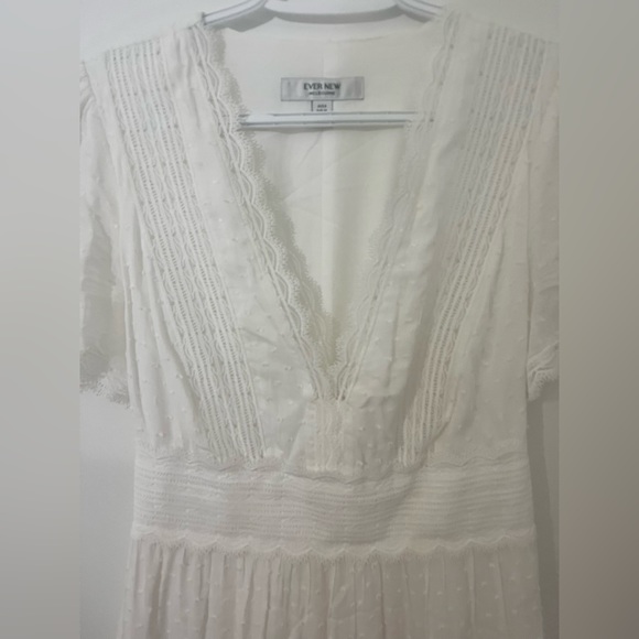 White Dress - Picture 4 of 4